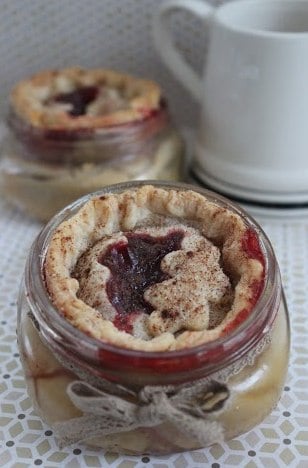 You will want to add this Apple Cranberry pie in a jar to your dessert rotation this season! Easy and delicious!