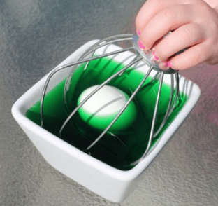 Mess-Free Way to Dye Easter Eggs