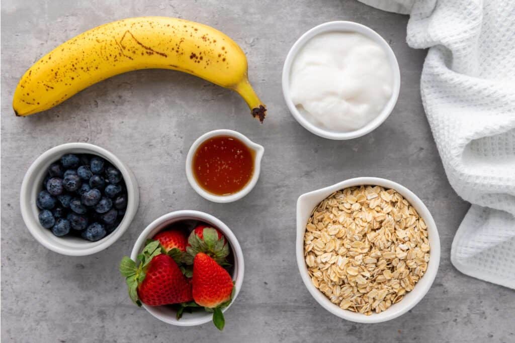 mixed berry granola ingredients